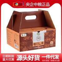 中糧山萃每日?qǐng)?jiān)果750g零食混合堅(jiān)果大禮包干果仁零食禮盒裝